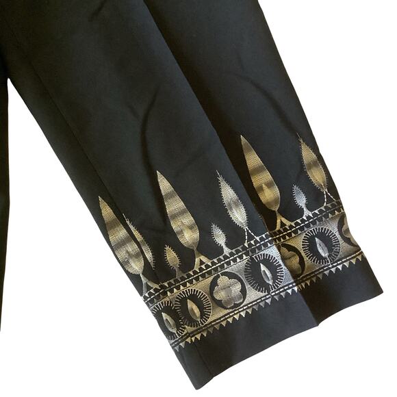 Levine Classics Cropped Pants - Picture 2 of 5